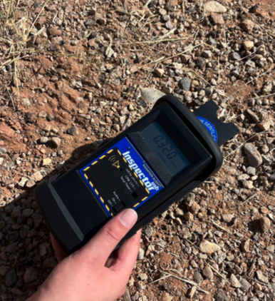 Geiger Counter Reading of 0.320 μSV/h.